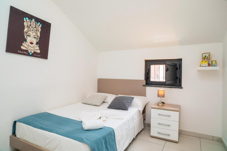 Others 4, mungiBEDdu Apartment, Catania