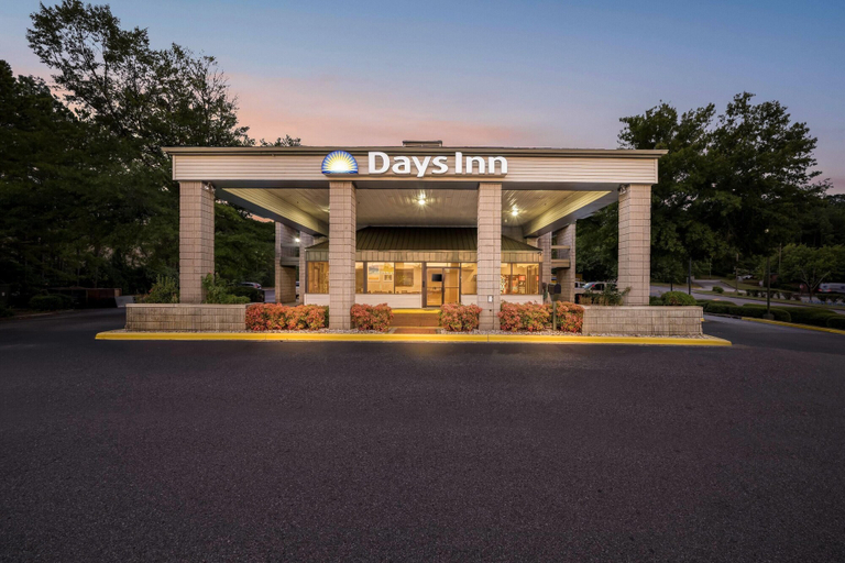 Exterior & Views 2, Days Inn by Wyndham Hoover Birmingham, Jefferson