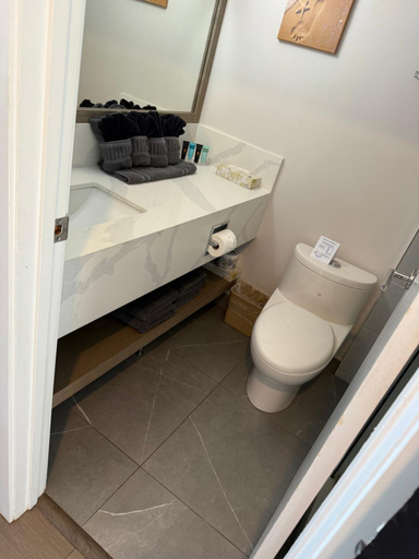 Bathroom 4, Sand Pebbles Inn, Nanaimo