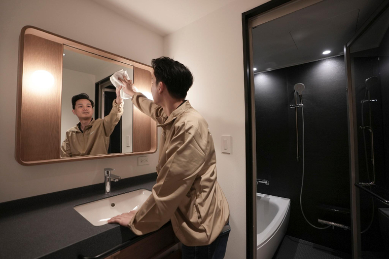 Bathroom 4, CINQS Hotel, Osaka
