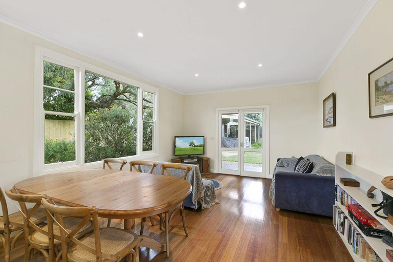 Others 4, Rivernook, Surf Coast - West