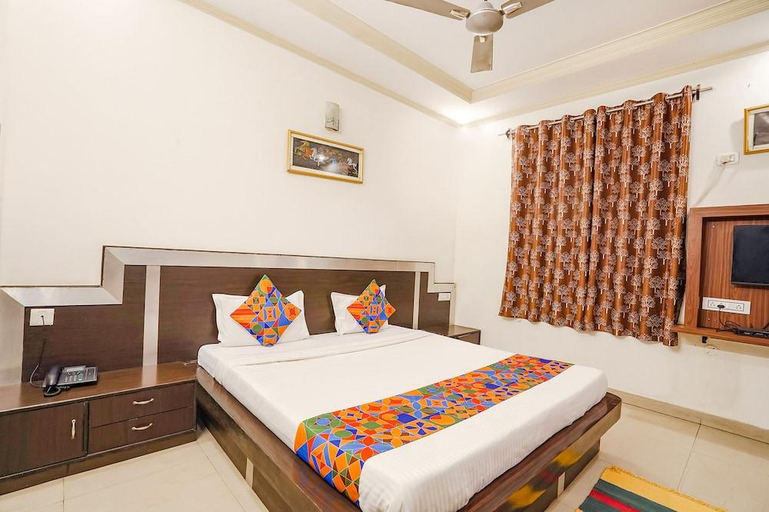 Bedroom 2, Hotel Prashant Palace, Agra