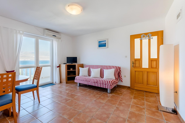 Bedroom 2, Villa Stella - Two Bedroom Apartment with Balcony and Sea View Carla, Supetar