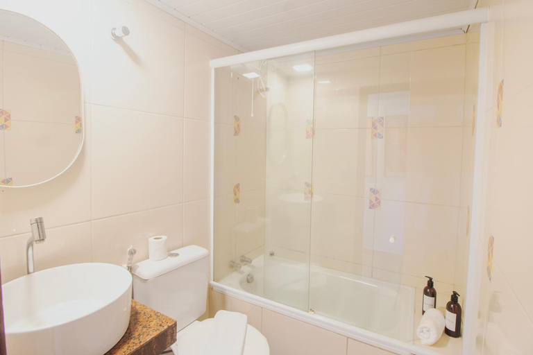 Bathroom 3, Pousada Sambaki, Parati