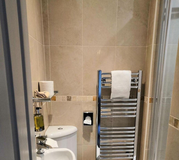 Bathroom 4, Westbourne BED AND Breakfast, Cumbria