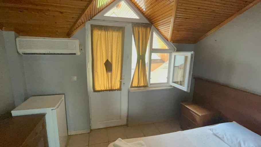 Bedroom 2, Yasemin Hotel, Erdek