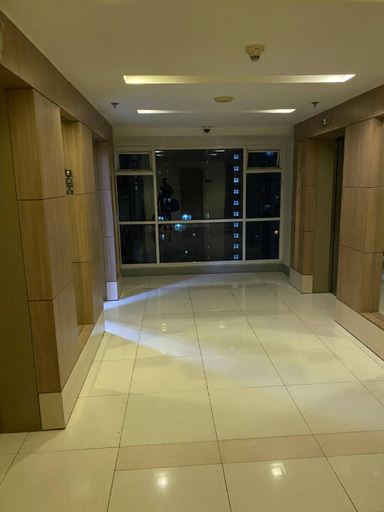 5, Grass Residence Tower 3 20th with balcony, Quezon City