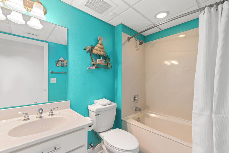Bathroom 3, Emerald Beach Resort by Blue Swell, Bay