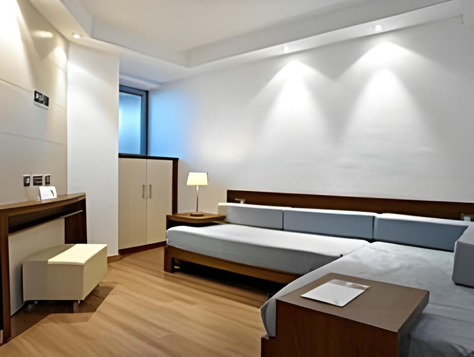 Bedroom 3, Hipotels Cala Millor Park, Baleares