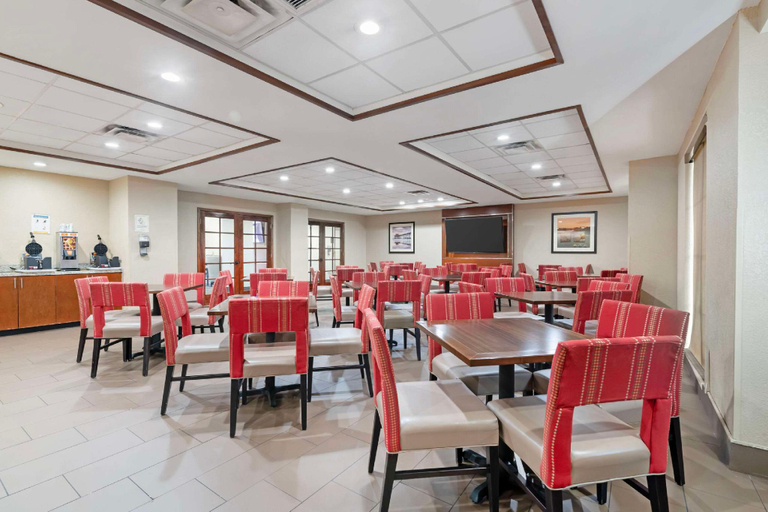 Food & Drinks 5, Comfort Suites Downtown, Orange