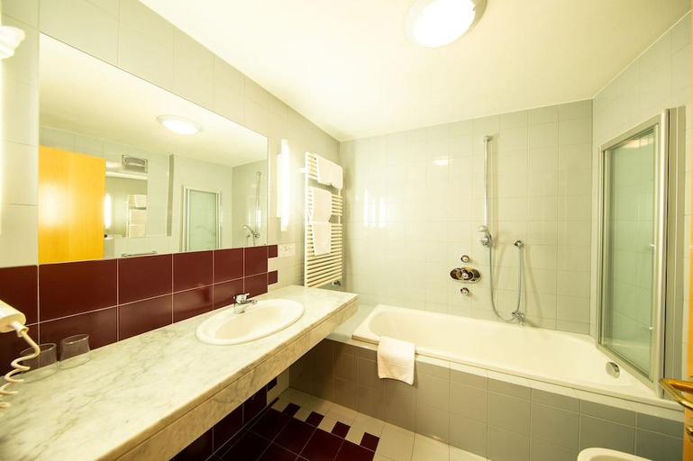Bathroom 5, Hotel Eller, Bolzano
