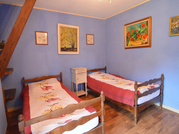 Bedroom 2, Cosy Cottage in Barvaux-Condroz with Garden, Namur