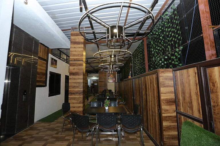 Others, Hotel Rajshree, Agra