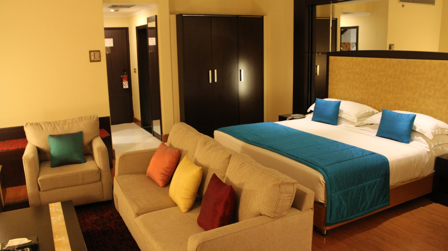 Bedroom 2, Jeddah Grand Hotel (Ex The Trident Jeddah), Jeddah