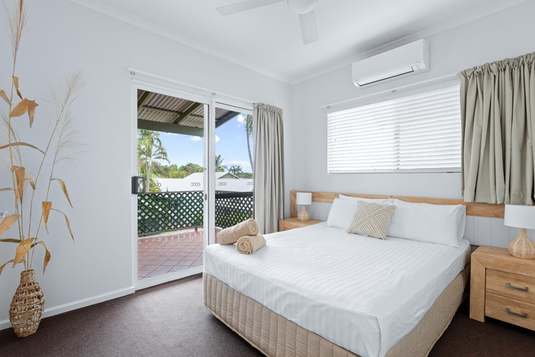 Bedroom, Cable Beachside Villas, Broome