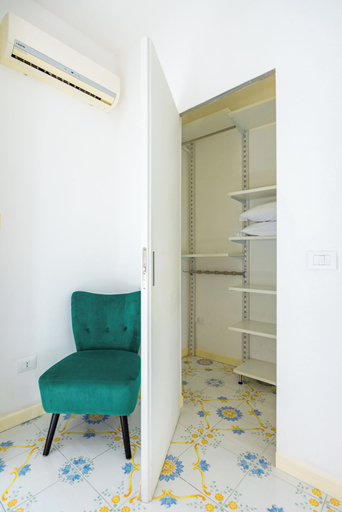 Interior 5, Palazzo Loffredo by Napoliapartments, Napoli