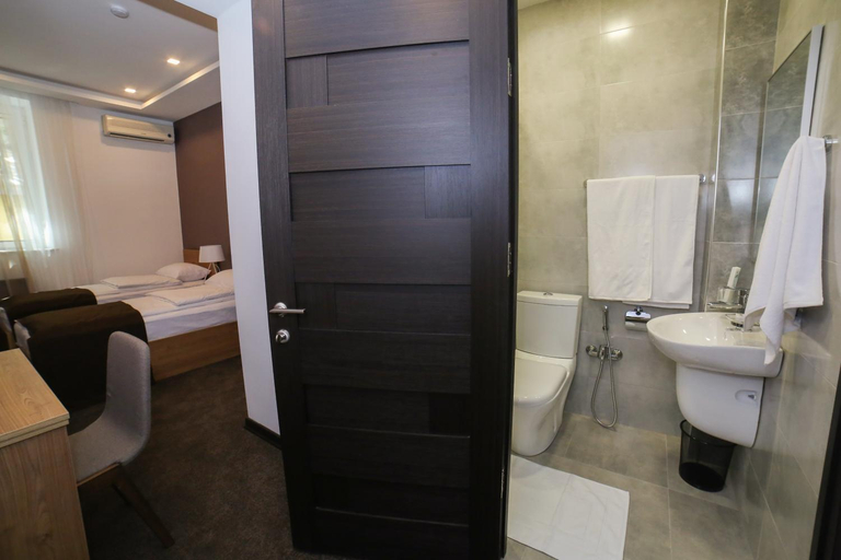Bathroom 4, Moscow Boutique Hotel, Yerevan