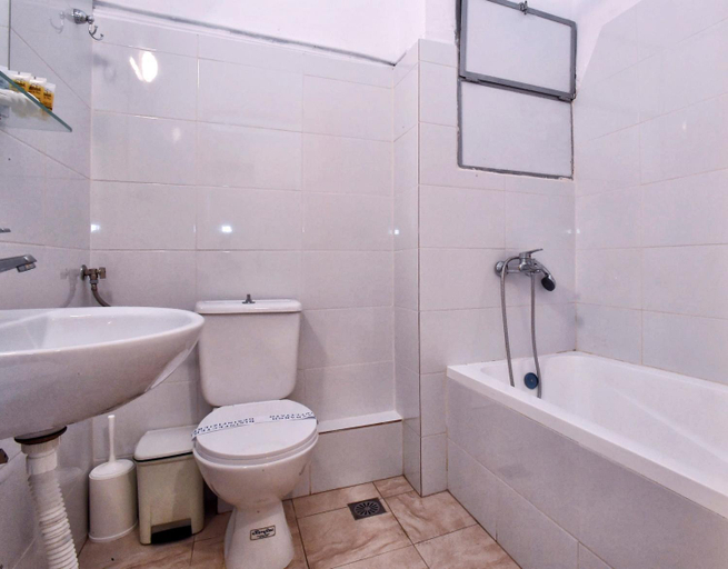 Bathroom 4, Siagas Beach Hotel, Peloponnese