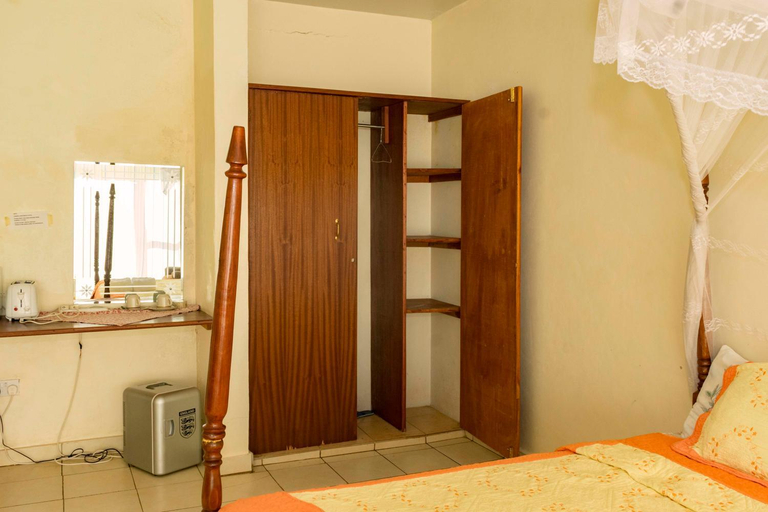 Bedroom 2, Sunrise Apartments International, Fort Portal