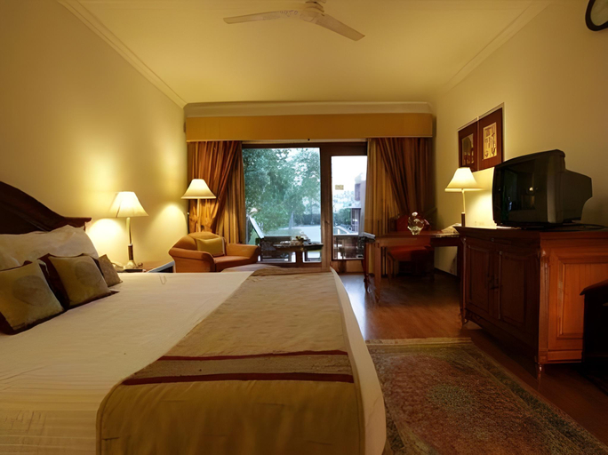 Bedroom 3, Jaypee Palace Hotel & International Convention Centre, Agra