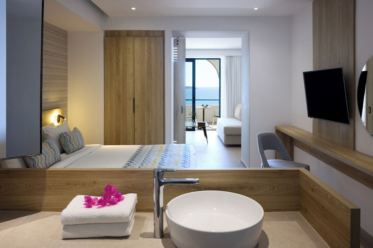 Bathroom, Sunrise Beach Resort, South Aegean