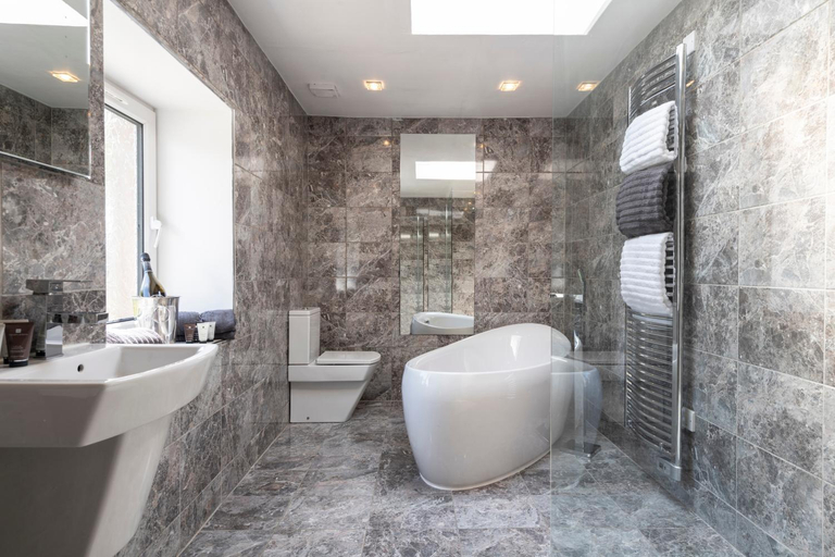 Bathroom 4, Duisdale House Hotel, Highland