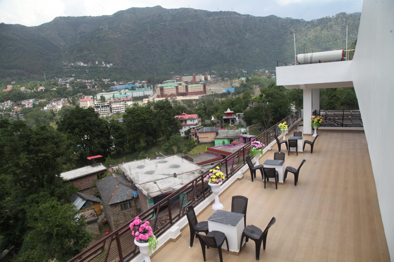 Food & Drinks, Hotel Woods Villa, Chamba
