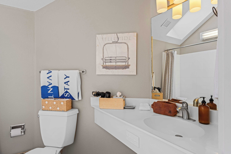 Bathroom 4, Blue Mesa Lodge 40B by Avantstay Ski In/ Ski Out Unit w/ Balcony!, San Miguel