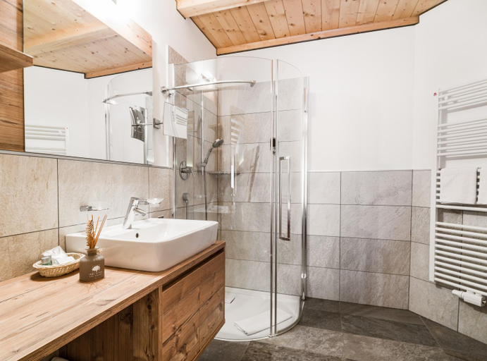 Bathroom 3, Garni Apartments Mezdi, Bolzano