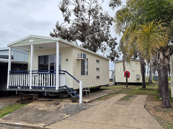Exterior & Views 2, Tamworth Holiday Park, Tamworth Regional - Pt A