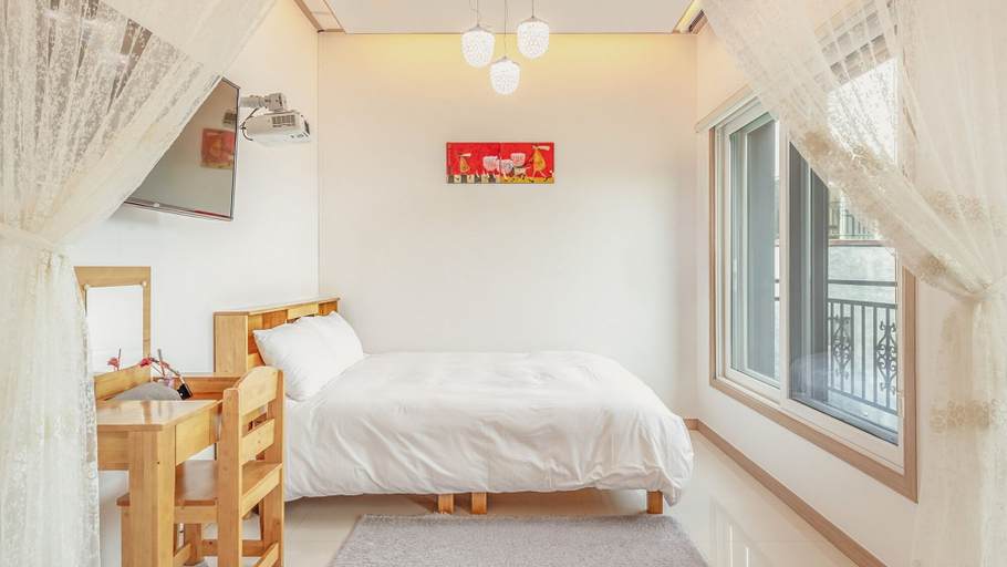 Bedroom 2, Gapyeong Ribbon Spa Pool Villa, Gapyeong