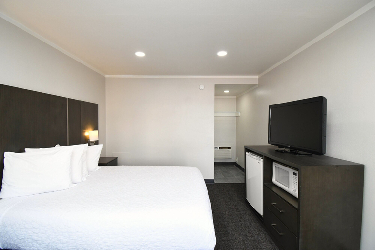 Room 4, Settle Inn, Minnehaha