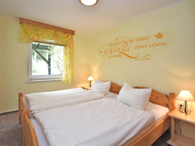 Bedroom 2, Cozy Escape in Walthersdorf, Erzgebirgskreis