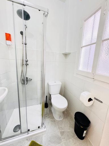 Bathroom 4, Alcantara Rooms LX, Lisbon