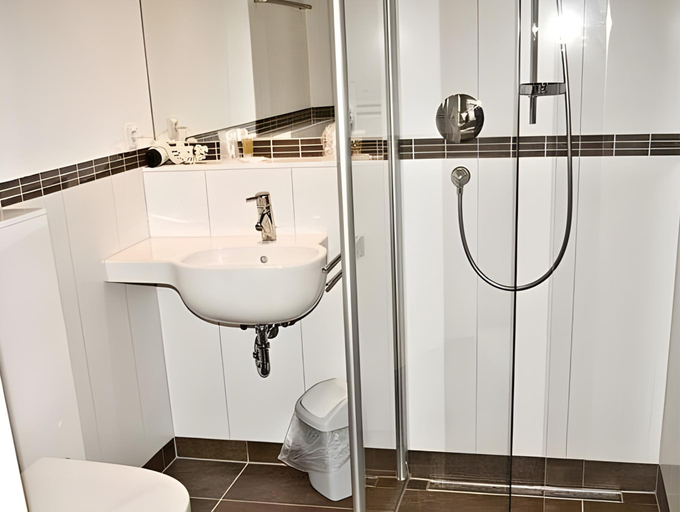 Bathroom 3, Schyrenhof, Pfaffenhofen an der Ilm