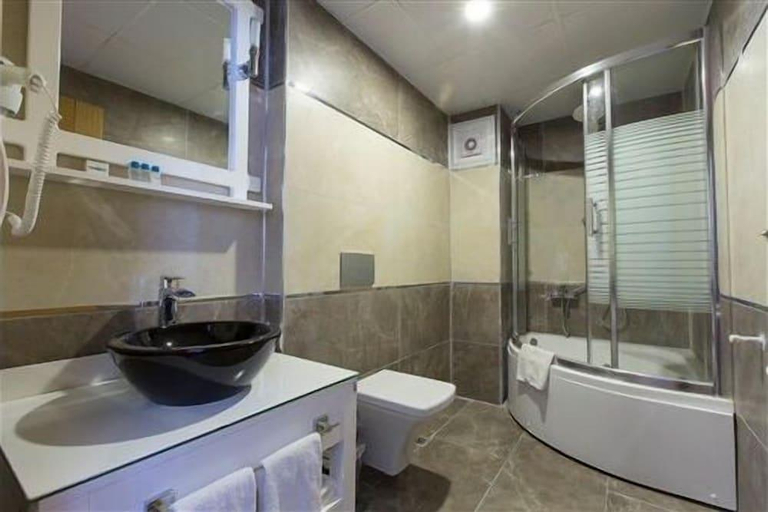 Bathroom 5, Carpediem Diamond Hotel, Karasu