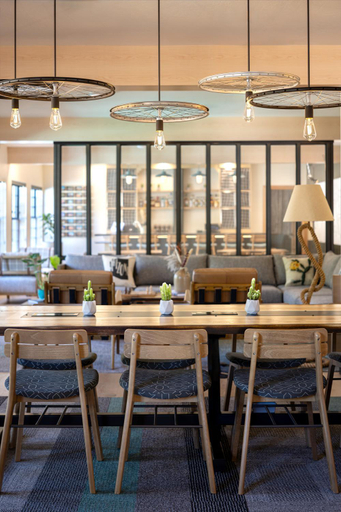 Food & Drinks 4, Mountain Modern Sedona, Tapestry Collection by Hilton, Yavapai