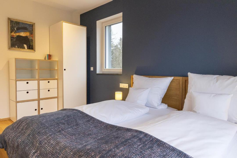 Bedroom 2, Ferienwohnungen Friedenshohe in Oberammergau, Garmisch-Partenkirchen
