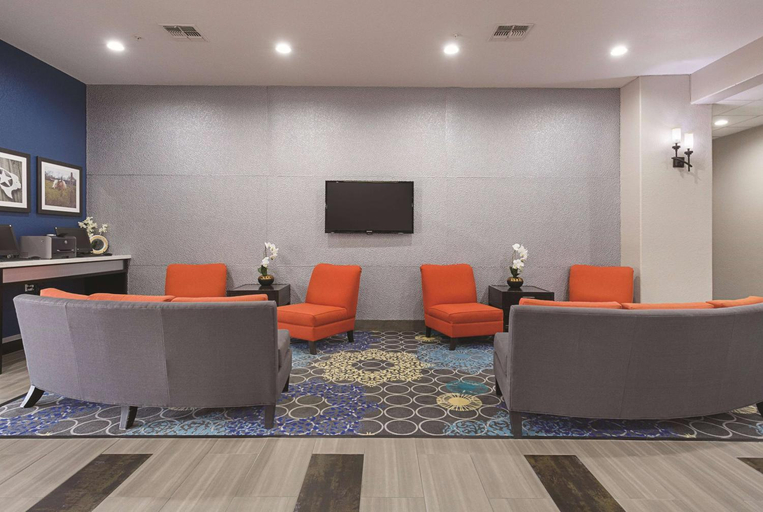 Public Area, La Quinta Inn & Suites by Wyndham San Antonio Northwest, Bexar