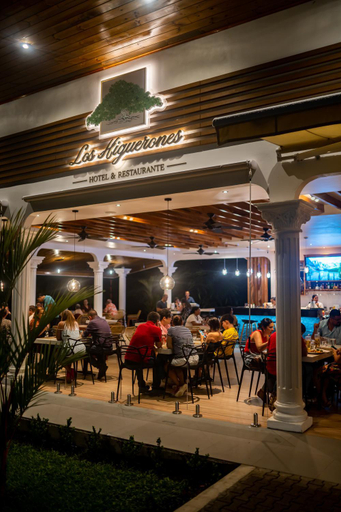 Food & Drinks 5, Hotel Los Higuerones, Corredores