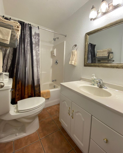 Bathroom 4, THE SNUGGLE INN, Wayne