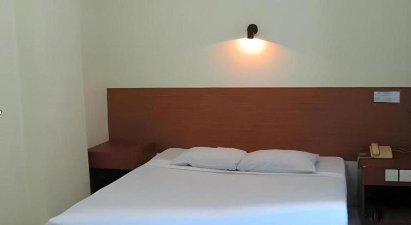Bedroom 5, Hotel Lautze Indah, Central Jakarta