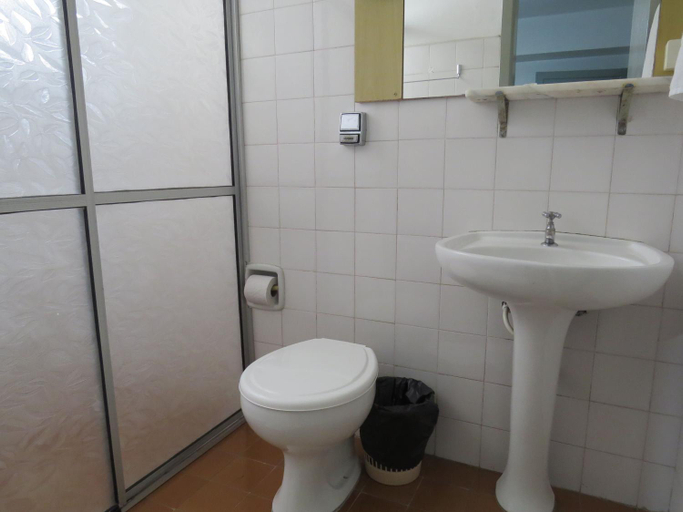 Bathroom 3, City Hotel, Caxias do Sul