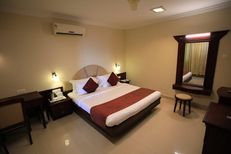 Others 5, Hotel Sabari Park, Thiruvananthapuram