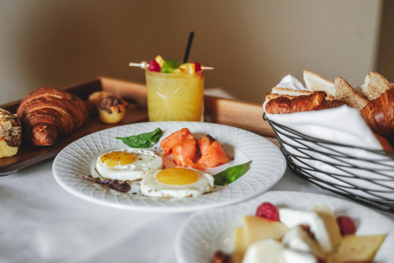 Food & Drinks 5, Al Rawasi Hotel Suites, Jeddah