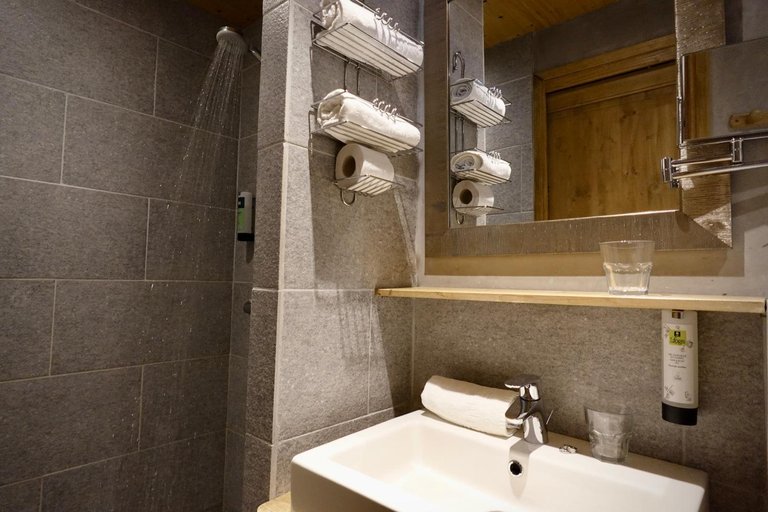 Bathroom 4, Hotel la Cremaillere, Haute-Savoie