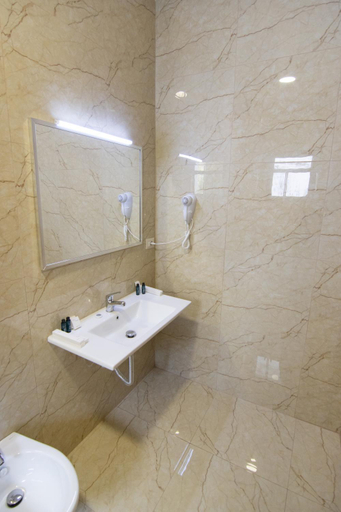 Bathroom 3, Chateau Linza Resort, Tiranës