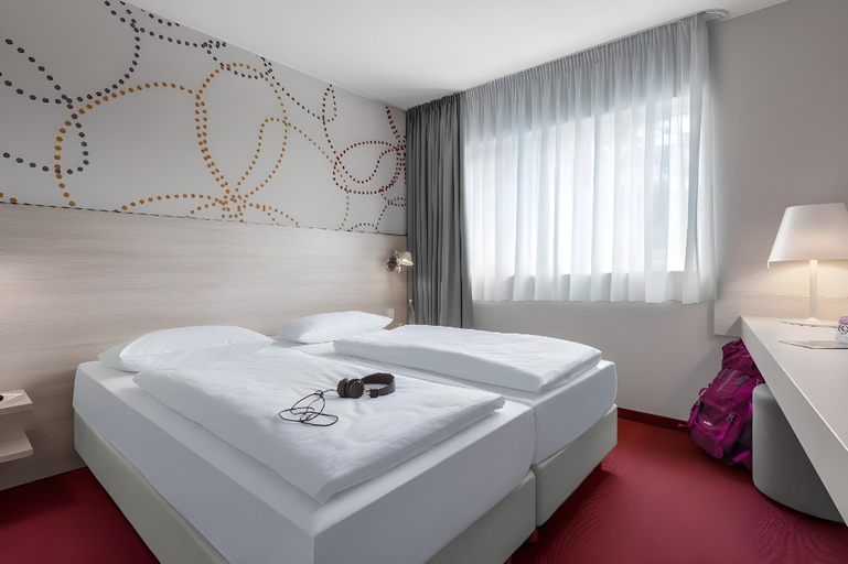 Bedroom 3, Serways Hotel Bruchsal West, Karlsruhe