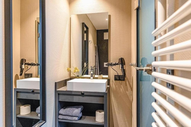 Bathroom 5, Arthotel Bakker, Leer