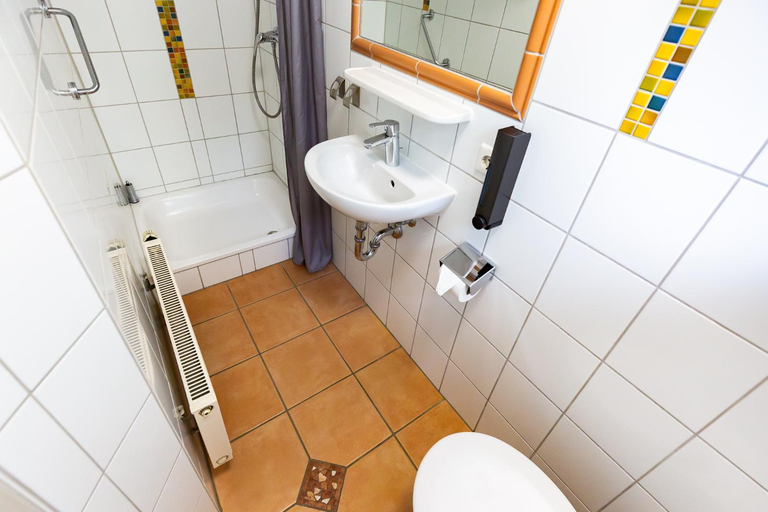 Bathroom 3, Euro Inn - Hotel, Ortenaukreis